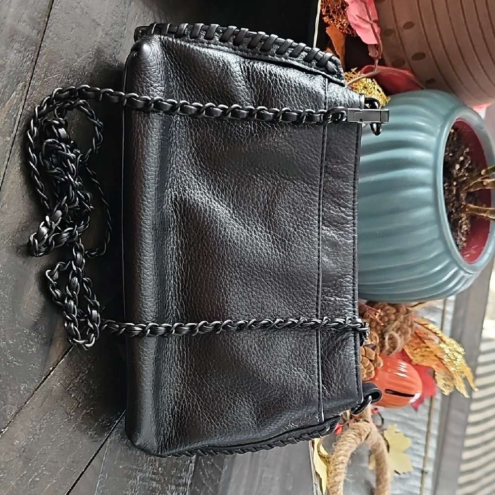 AMY KESTENBERG Black Chain Strap Women's Bag
